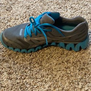 Reebok zig tech tennis shoes